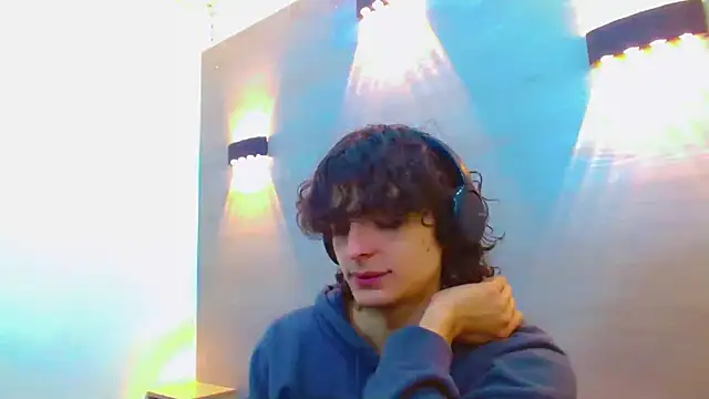 Sr BonnyEthan online show from September 20, 2025, 1:56 pm