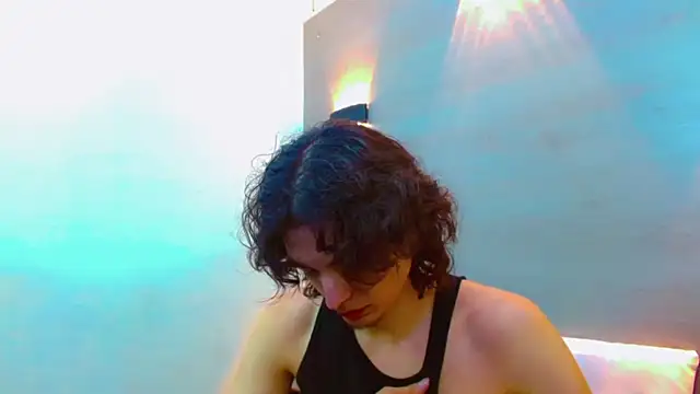 Sr BonnyEthan online show from October 28, 2025, 1:25 pm