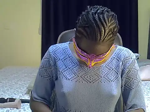 Snapshot of QueenJelly_Sexy chatting on October 11, 2025, 2:22 am QueenJelly Sexy online show from October 11, 2025, 2:22 am