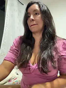 emely sexx20 online show from May 24, 2026, 12:37 am