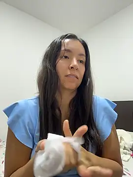 emely sexx20 online show from June 11, 2026, 2:11 am