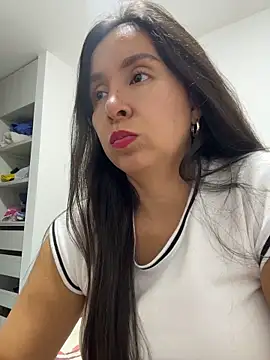 emely sexx20 online show from June 15, 2026, 12:46 am