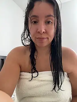 emely sexx20 online show from July 4, 2026, 10:05 pm