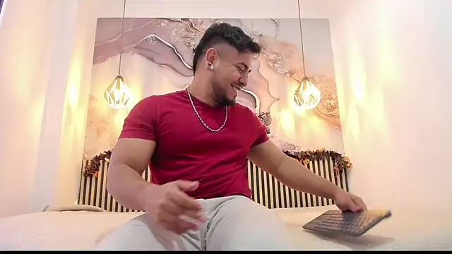 BrianMalonee online show from October 22, 2025, 12:16 pm