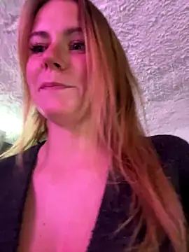 selenaluvv online show from January 7, 2026, 4:09 pm