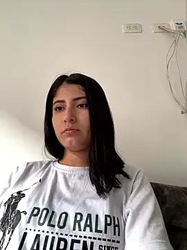 Ashley-Cute19 online show from December 6, 2024, 9:24 pm