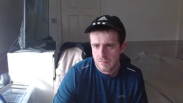 Snapshot of maxy49 chatting on March 23, 2026, 11:03 am maxy49 online show from March 23, 2026, 11:03 am