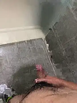 Snapshot of leocardenaz chatting on April 4, 2026, 2:43 am leocardenaz online show from April 4, 2026, 2:43 am