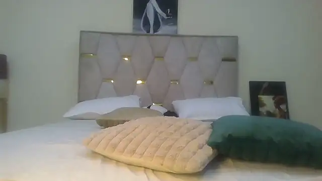 Fine assie online show from February 7, 2025, 1:25 am