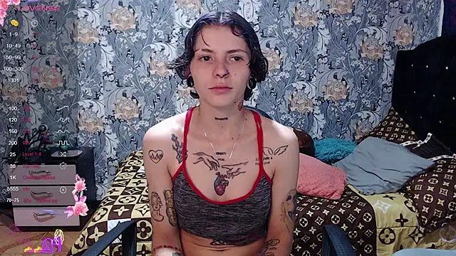 pretty cristal69 online show from May 1, 2026, 12:54 pm