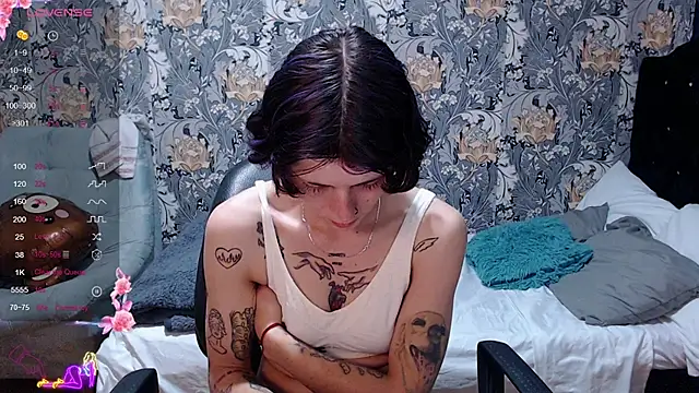 pretty cristal69 online show from June 8, 2026, 10:10 pm