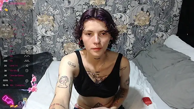 pretty cristal69 online show from June 19, 2026, 1:10 am
