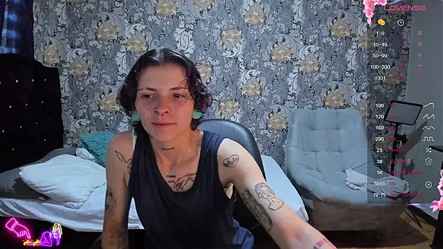 pretty cristal69 online show from July 11, 2026, 1:03 pm