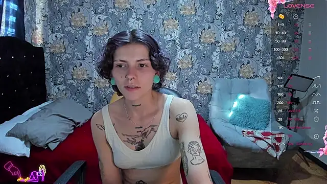 pretty cristal69 online show from July 17, 2026, 9:41 pm