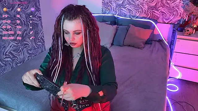 Miss Maya Mils online show from June 8, 2026, 1:09 am