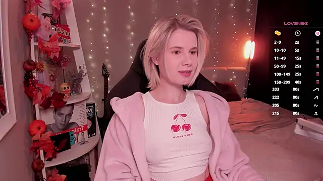 Snapshot of enigma_mia chatting on October 19, 2025, 9:21 am enigma mia online show from October 19, 2025, 9:21 am