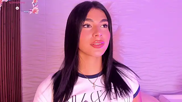 IsabelleFoxx  online show from February 20, 2026, 9:37 pm