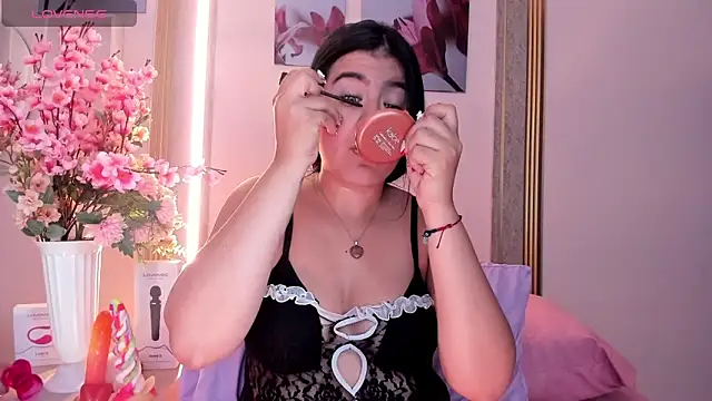 Snapshot of scarlet_fostt_ chatting on October 19, 2025, 10:38 am scarlet fostt  online show from October 19, 2025, 10:38 am