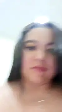 Snapshot of Cristal__04 chatting on December 17, 2024, 1:29 am Cristal 04 online show from December 17, 2024, 1:29 am