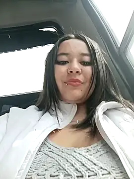 Snapshot of Cristal__04 chatting on December 17, 2024, 6:31 pm Cristal 04 online show from December 17, 2024, 6:31 pm