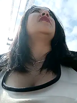 Snapshot of Cristal__04 chatting on January 16, 2025, 2:41 pm Cristal 04 online show from January 16, 2025, 2:41 pm