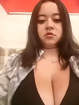Snapshot of Cristal__04 chatting on February 6, 2025, 11:26 pm Cristal 04 online show from February 6, 2025, 11:26 pm