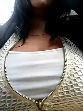 Snapshot of Cristal__04 chatting on March 4, 2025, 3:48 pm Cristal 04 online show from March 4, 2025, 3:48 pm