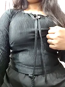 Snapshot of MohiniHott chatting on October 8, 2025, 6:11 am MohiniHott online show from October 8, 2025, 6:11 am