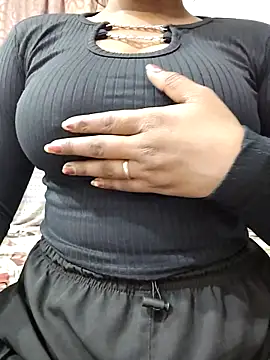 MohiniHott online show from February 8, 2026, 7:45 am