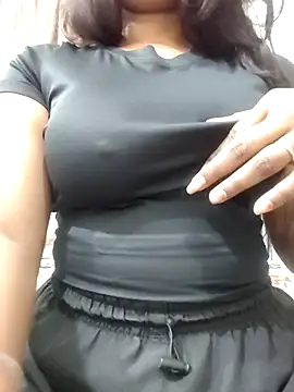 Snapshot of MohiniHott chatting on March 5, 2026, 5:03 am MohiniHott online show from March 5, 2026, 5:03 am