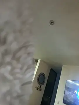 Snapshot of Leyna_liu chatting on December 4, 2024, 3:59 am Leyna liu online show from December 4, 2024, 3:59 am