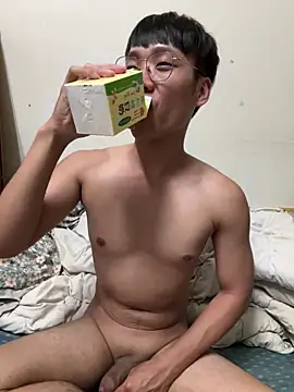 Nakedboy209 online show from May 10, 2026, 2:22 pm