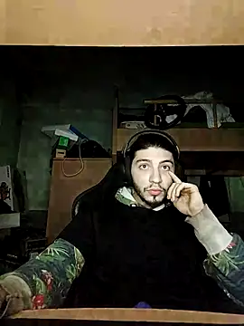 Snapshot of kleineid77 chatting on March 31, 2026, 9:15 pm kleineid77 online show from March 31, 2026, 9:15 pm
