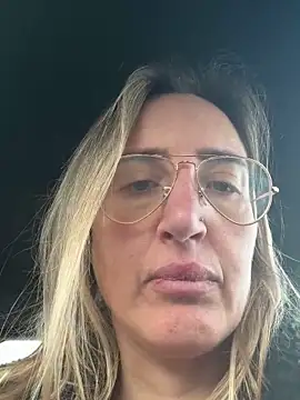 Snapshot of casalinga88 chatting on February 28, 2025, 3:04 pm casalinga88 online show from February 28, 2025, 3:04 pm