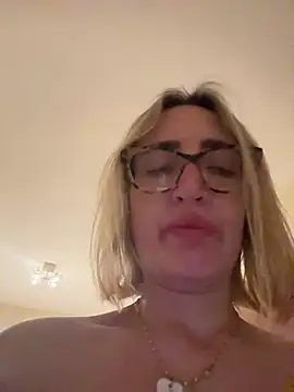 Snapshot of casalinga88 chatting on March 2, 2025, 8:16 am casalinga88 online show from March 2, 2025, 8:16 am