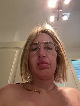 Snapshot of casalinga88 chatting on March 3, 2025, 6:59 am casalinga88 online show from March 3, 2025, 6:59 am