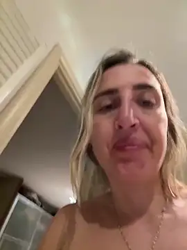 Snapshot of casalinga88 chatting on March 4, 2025, 8:38 pm casalinga88 online show from March 4, 2025, 8:38 pm