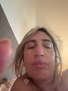 Snapshot of casalinga88 chatting on March 11, 2025, 7:04 am casalinga88 online show from March 11, 2025, 7:04 am