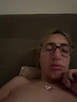 Snapshot of casalinga88 chatting on March 18, 2025, 1:53 am casalinga88 online show from March 18, 2025, 1:53 am