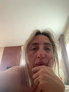 Snapshot of casalinga88 chatting on March 23, 2025, 8:04 am casalinga88 online show from March 23, 2025, 8:04 am