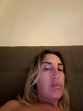 Snapshot of casalinga88 chatting on October 24, 2025, 5:37 am casalinga88 online show from October 24, 2025, 5:37 am