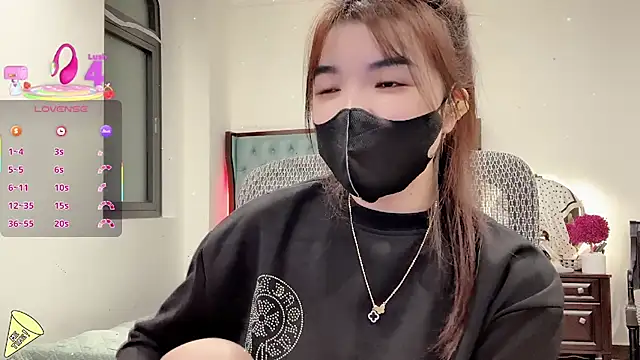 Berrysweet 68 online show from October 28, 2025, 2:31 pm