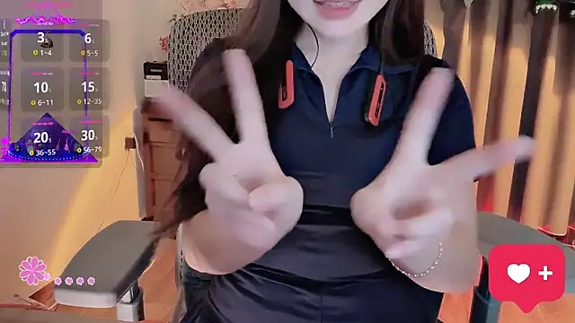 Berrysweet 68 online show from July 18, 2026, 5:06 pm