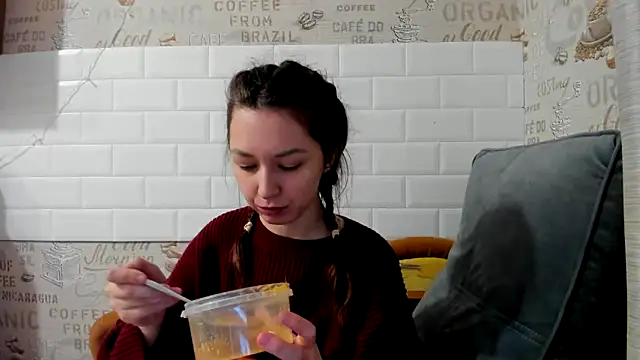 Adela Vetta online show from February 6, 2025, 2:48 pm