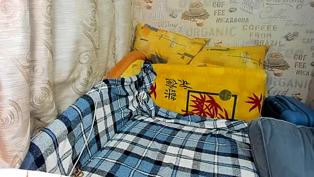 Adela Vetta online show from February 17, 2025, 7:53 pm