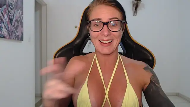 CrisBathoryxxx online show from March 8, 2025, 1:50 am