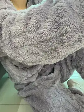 Amila-xoxo online show from February 9, 2026, 5:33 am