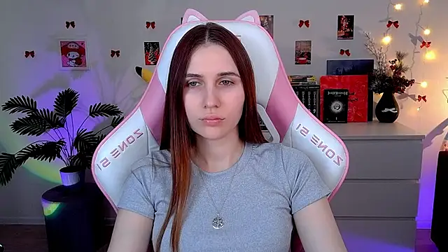 AliceCharmy online show from February 18, 2026, 1:18 pm