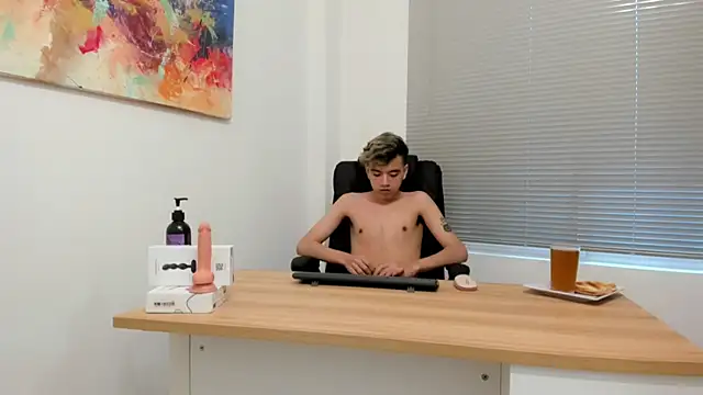 bunny maxi online show from February 7, 2025, 3:30 pm