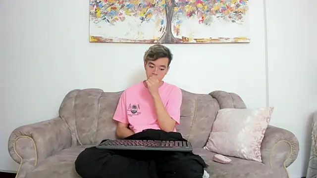 bunny maxi online show from March 4, 2025, 3:37 pm